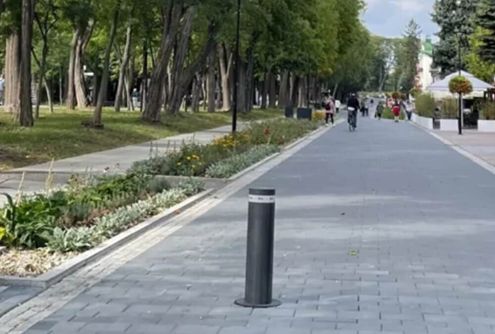Jak stworzyć funkcjonalny i przystępny cenowo system barier drogowych?