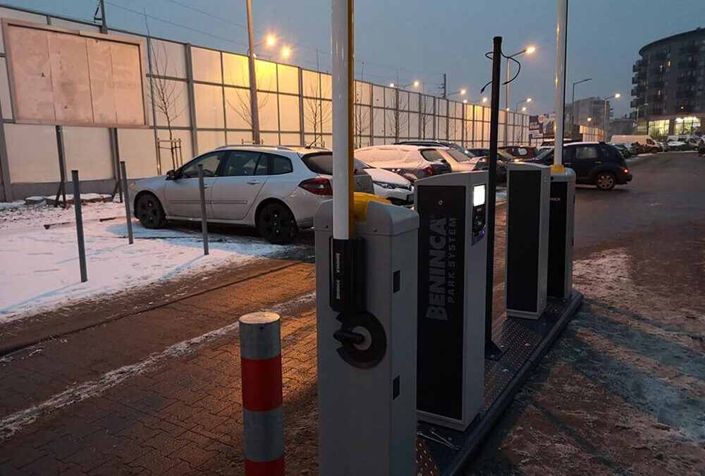 Ochrona koncertów – jak zorganizować bezpieczną przestrzeń i parking na koncercie?